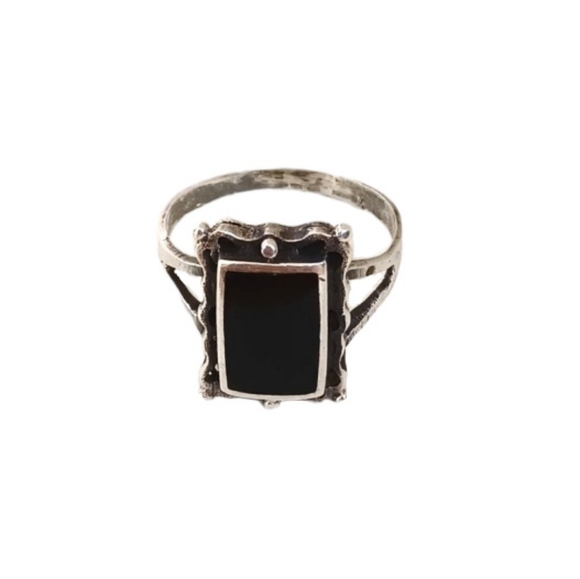 925 Sterling Silver VTG Black Stone Ring - Picture 2 of 12